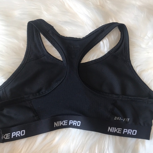 Mesh sports bra with reflective Nike symbol - Picture 3 of 3